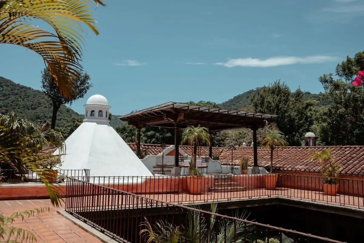 Posada De Los Leones Main 5Br Antigua