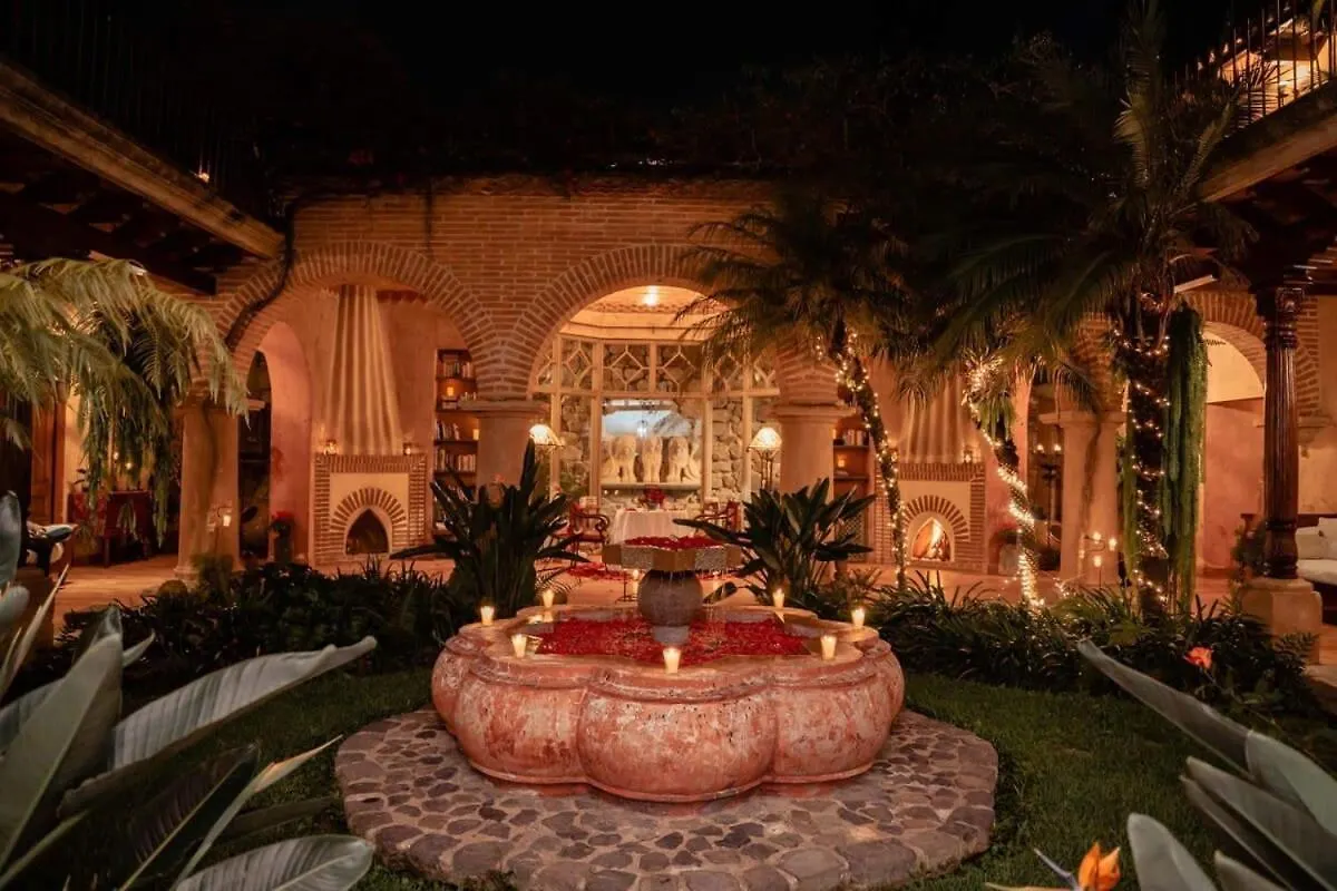 Bed & Breakfast Posada De Los Leones Main 5Br Antigua Guatemala