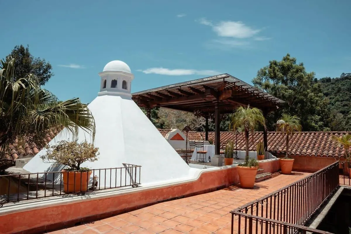 Bed & Breakfast Posada De Los Leones Main 5Br Antigua